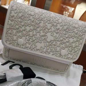 The classic Kaos print now in its new version.